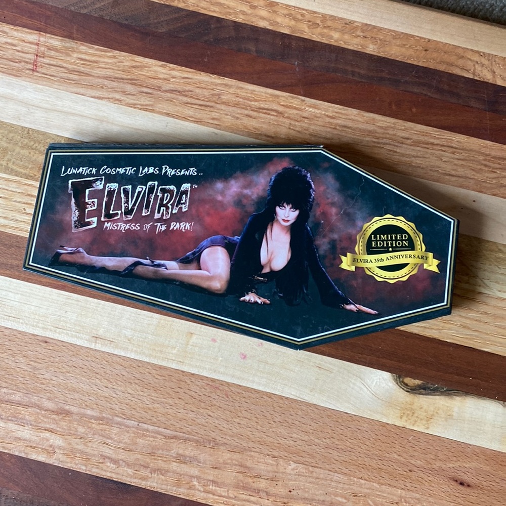 Lunatick cosmetics Elvira eyeshadow palette